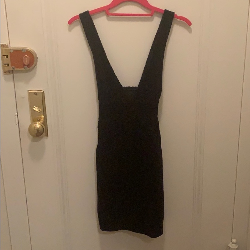 Black valour low cut juicy dress with pockets